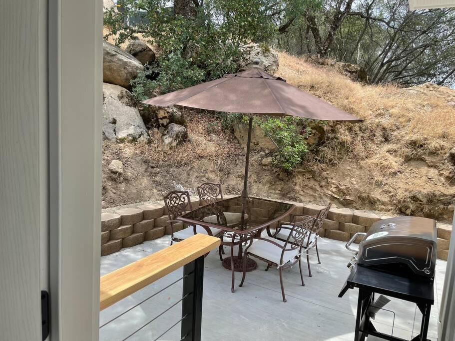Soleil Luna 2 Miles From Sequoia Park Entrance Three Rivers Exterior photo